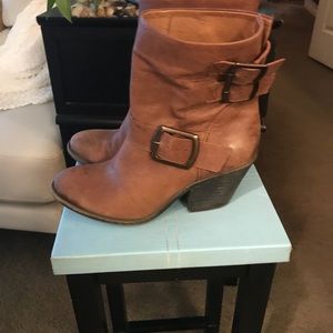 Lucky brand boots